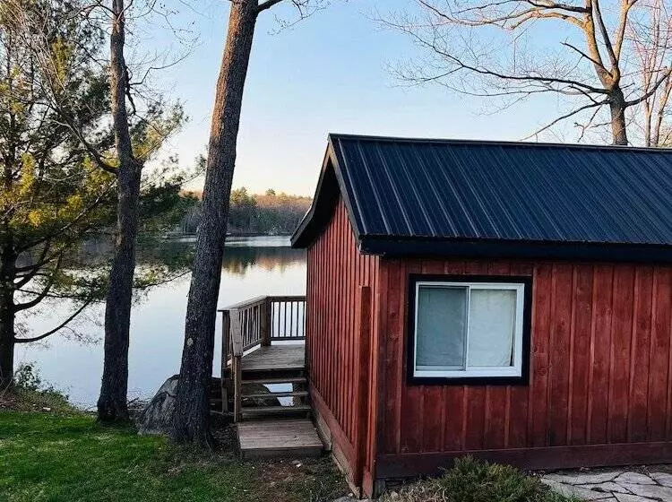 Lomakeskus Muskoka Lake Cottages
