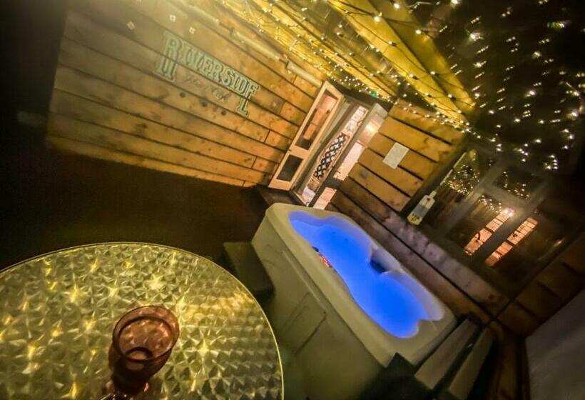 The Terrace At Riverside Suites