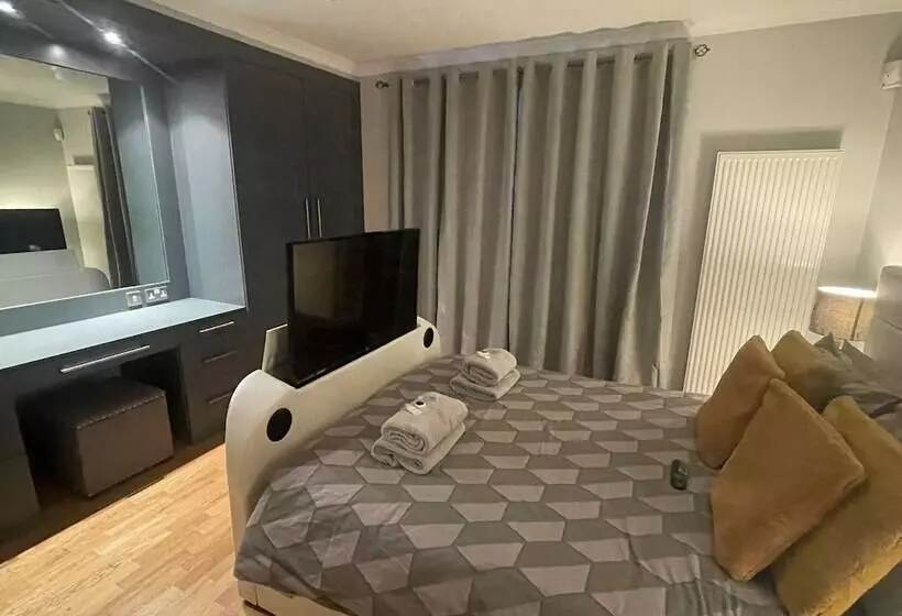 تختخواب و صبحانه City Stay Scotland