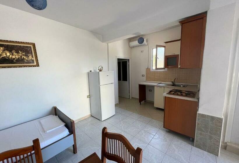 Pension (Hôtel basse catégorie) Guest House Vlore