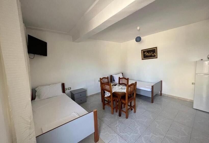 Pension (Hôtel basse catégorie) Guest House Vlore