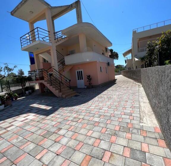 Pension (Hôtel basse catégorie) Guest House Vlore