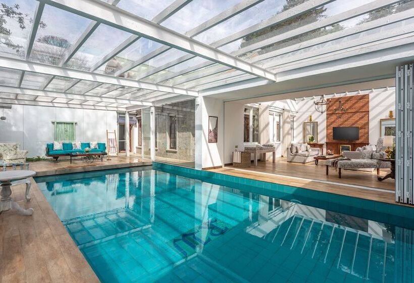 منتجع W15 Lake Gregory