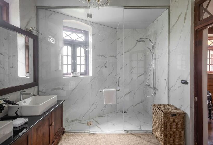 منتجع W15 Lake Gregory