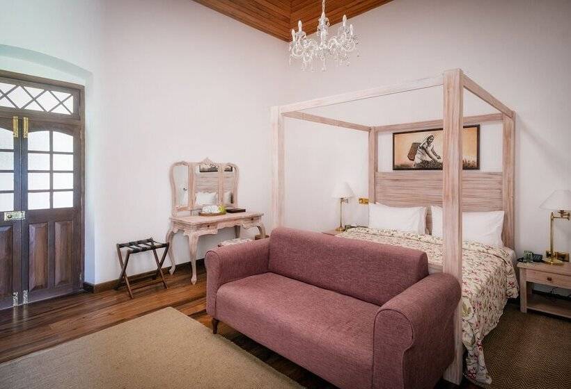 منتجع W15 Lake Gregory