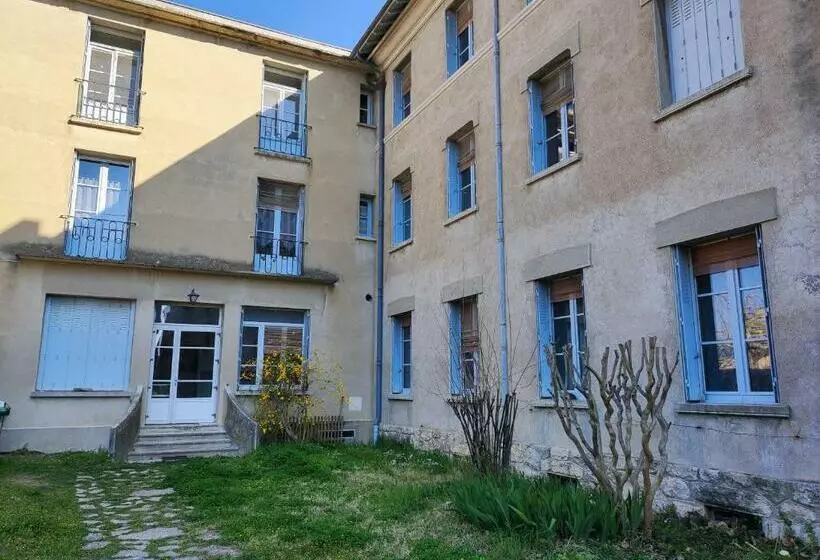 Aamiaismajoitus (B&B) Gîte D étape Et De Groupe Du Clos Saint Roch