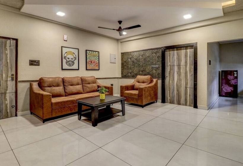 ホテル Treebo Seabreeze Comforts