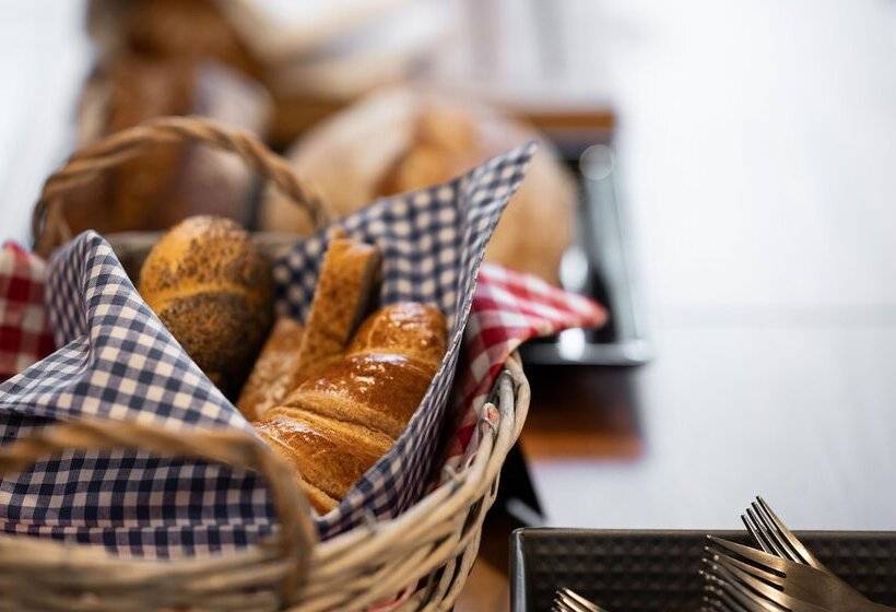 Magdas Hotel Vienna City First Social Business Hotel In Austria