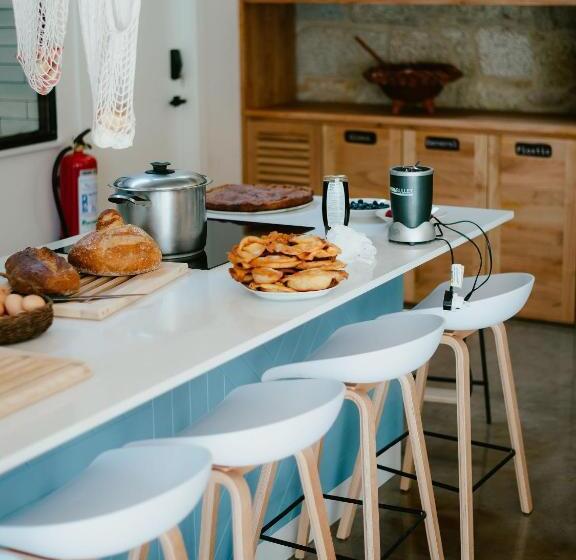 تختخواب و صبحانه Islow Coliving