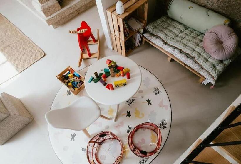 تختخواب و صبحانه Islow Coliving