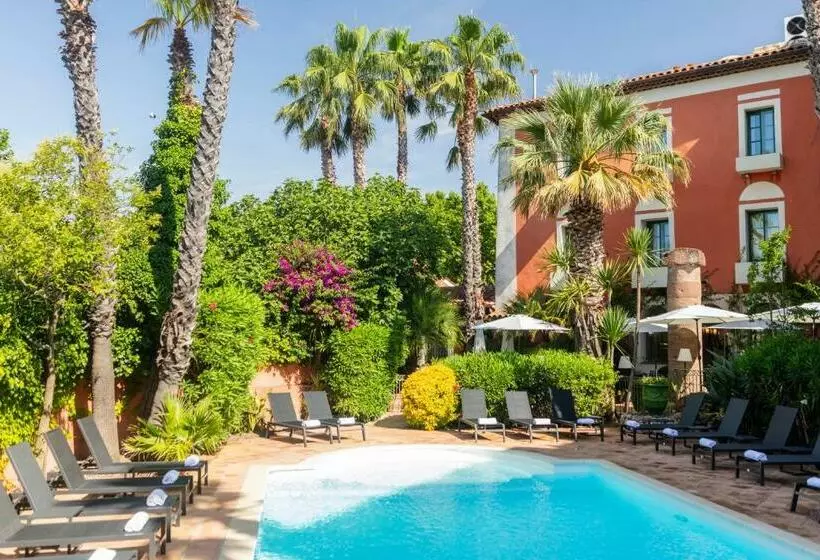 Hotelli Hôtel L Arena