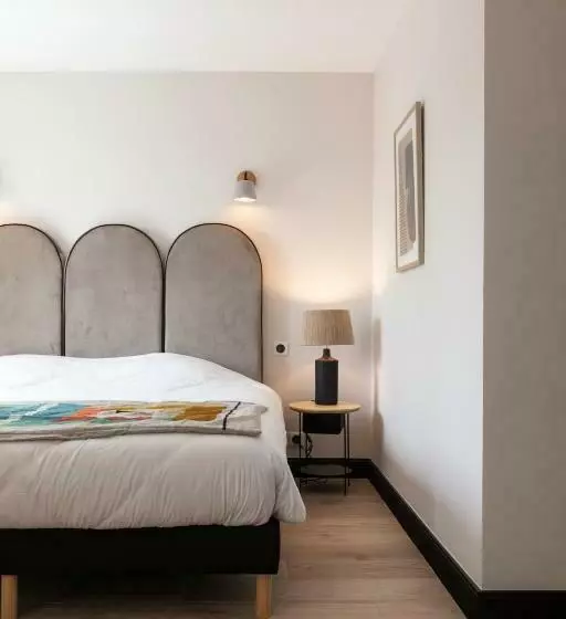 Hotelli Hôtel L Arena