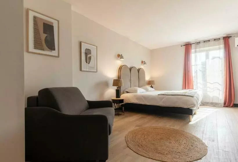 Hotelli Hôtel L Arena