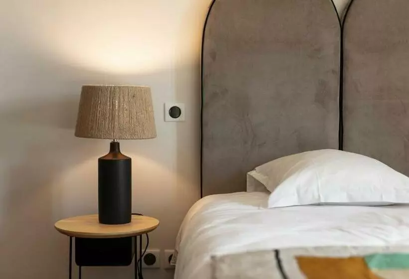 Hotelli Hôtel L Arena