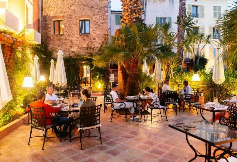 Hotelli Hôtel L Arena