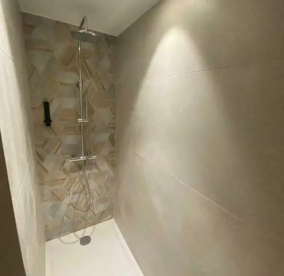 Hotelli Hôtel L Arena