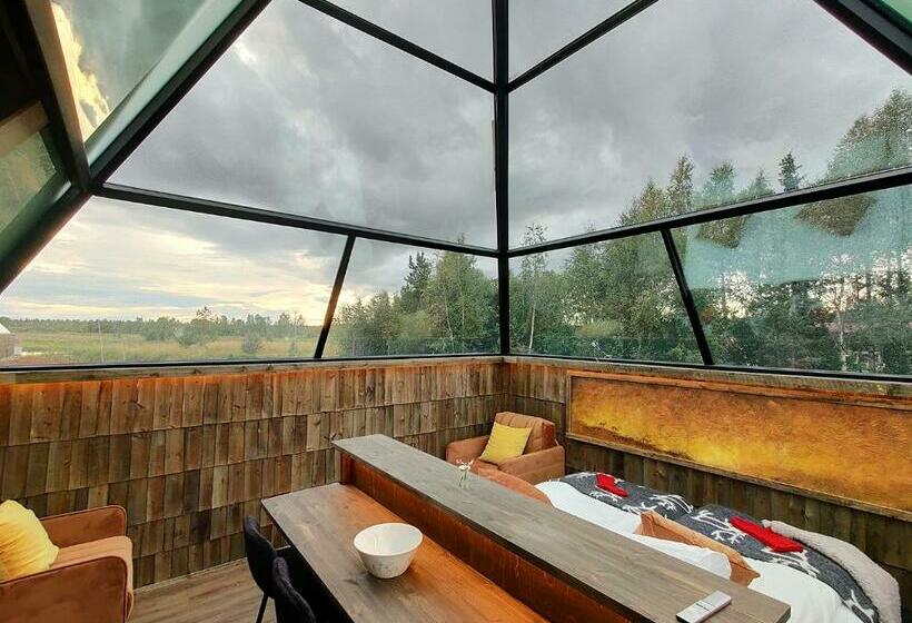 Отель Aurora Pyramid Glass Igloos