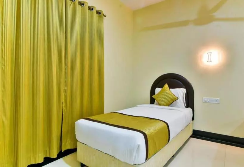 هتل Baga Fantacia Beach Inn