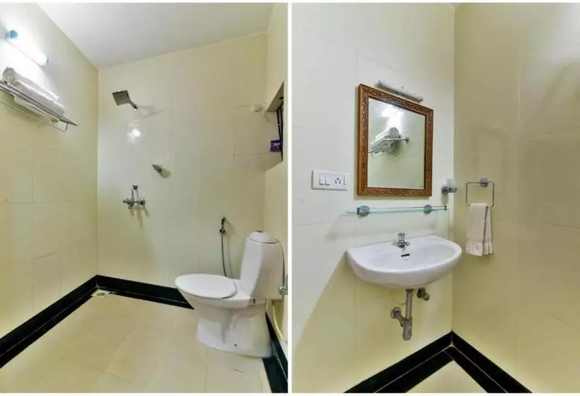 هتل Baga Fantacia Beach Inn