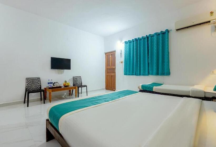 酒店 Baga Fantacia Beach Inn