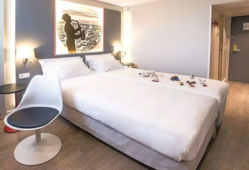 هتل Kyriad Paris Saint Ouen