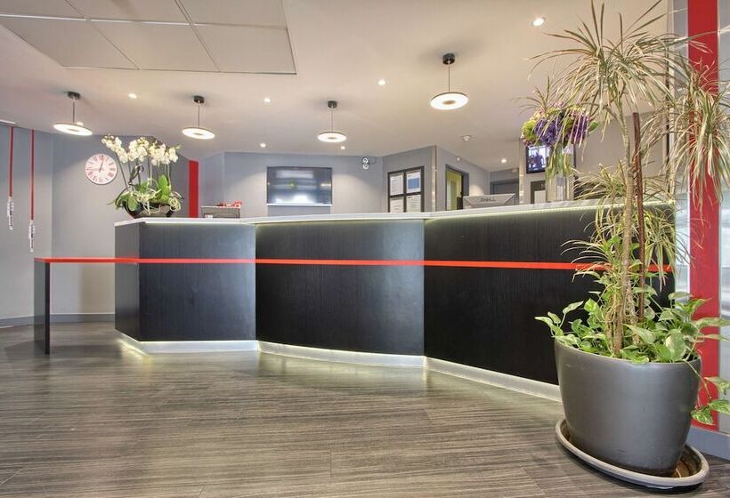 هتل Kyriad Paris Saint Ouen