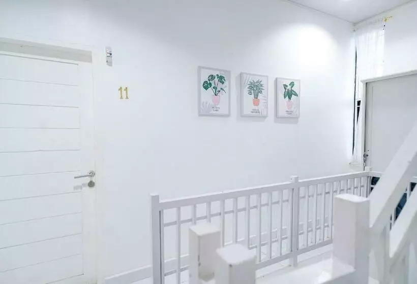 Hotelli Reddoorz Near Pantai Pandan Sibolga