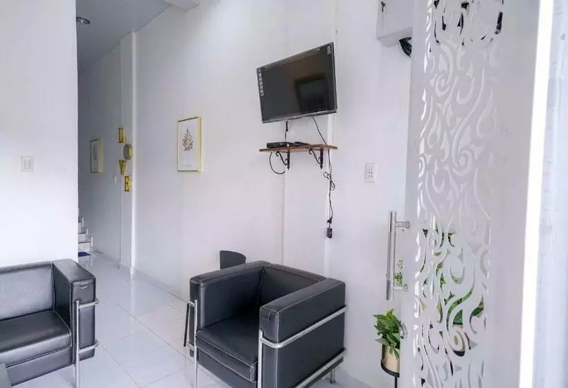 Hotelli Reddoorz Near Pantai Pandan Sibolga