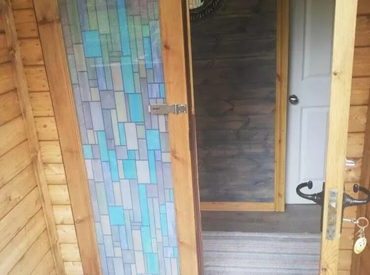 Peaceful Cabin Retreat In Skegby