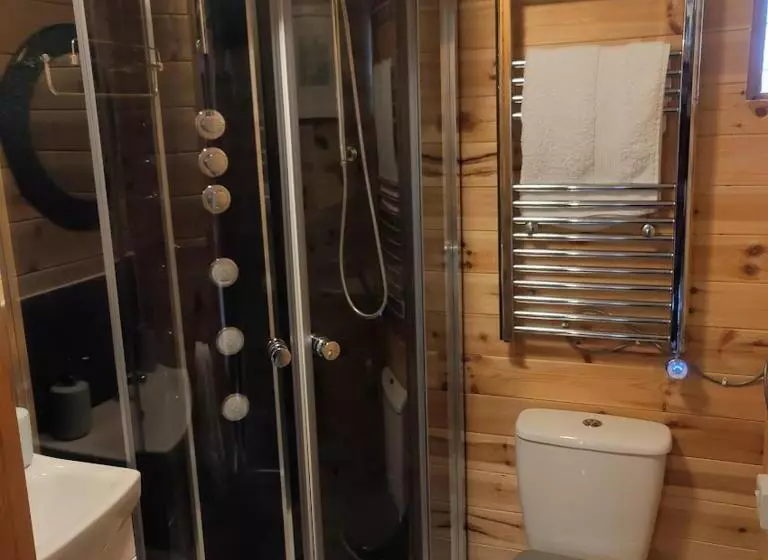 Peaceful Cabin Retreat In Skegby