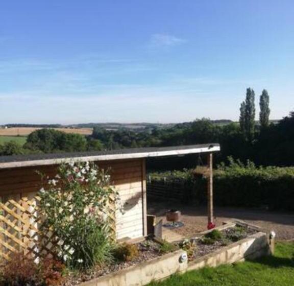 Peaceful Cabin Retreat In Skegby