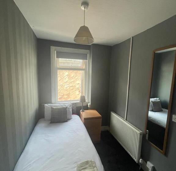 Pensione Km Central Pier