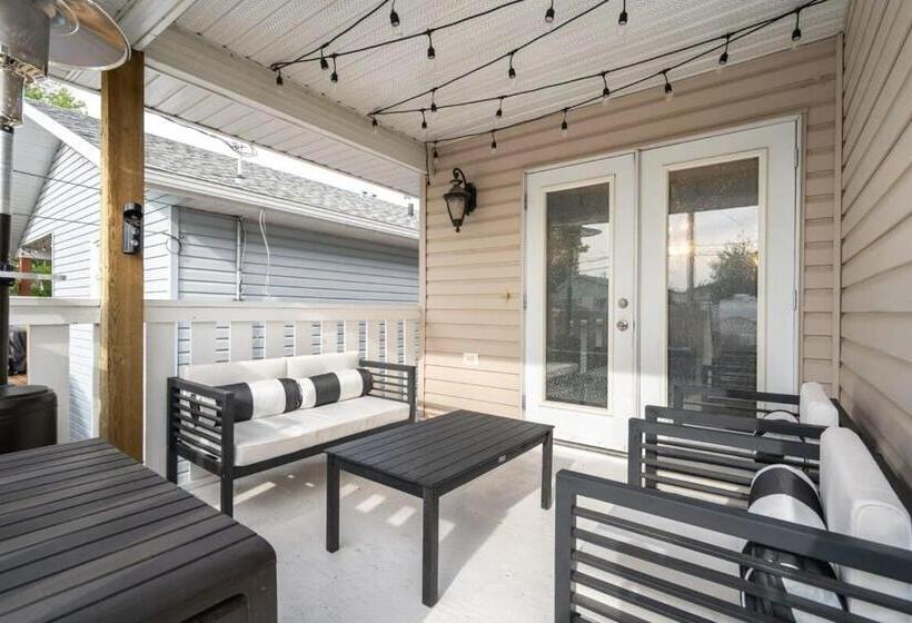 The Jurassic I Sleep 9 I Backyard & Patio I 55 Tv