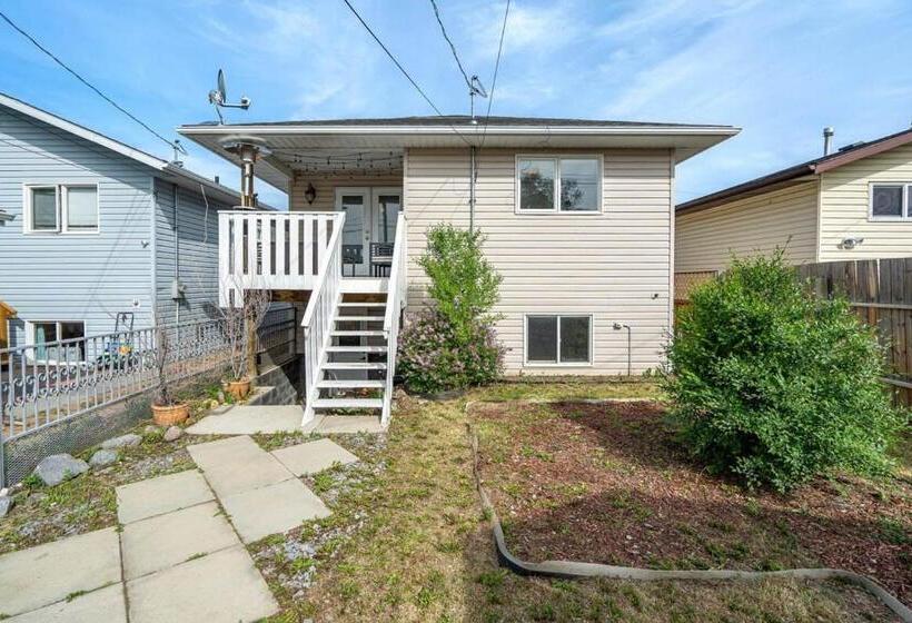 The Jurassic I Sleep 9 I Backyard & Patio I 55 Tv