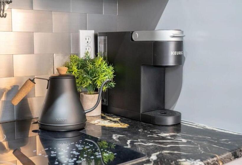 The Jurassic I Sleep 9 I Backyard & Patio I 55 Tv