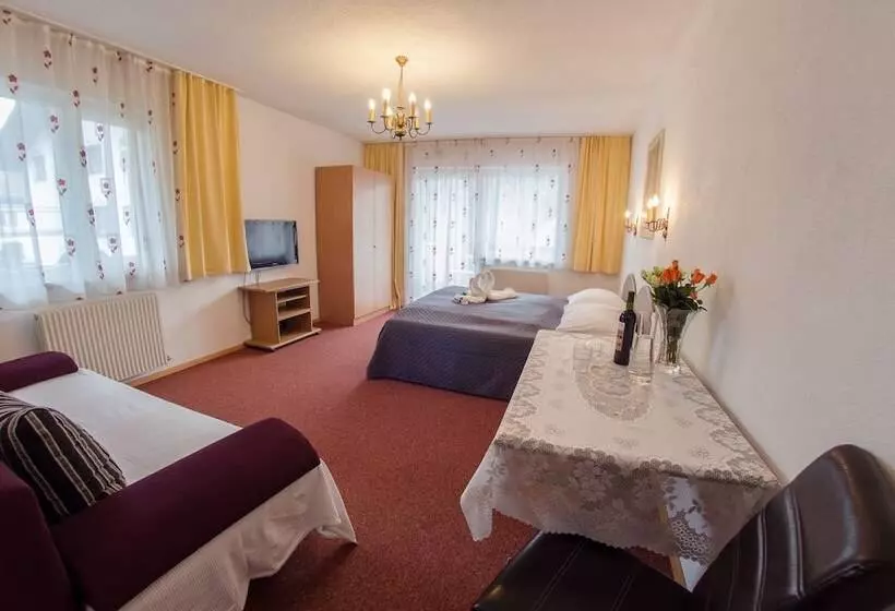 Bed and Breakfast Europa Pension Tirol