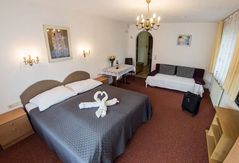 Bed and Breakfast Europa Pension Tirol