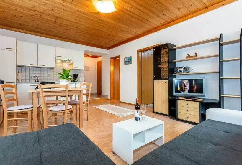 Bed and Breakfast Pension Hauser