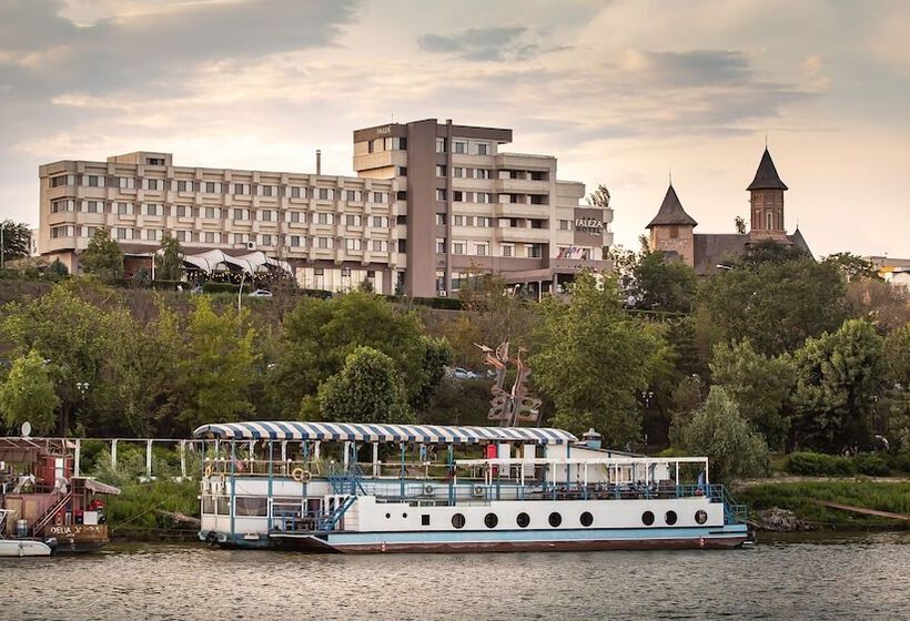 Faleza Hotel By Vega