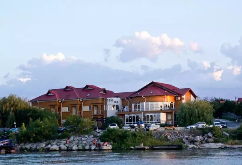 مسافرخانه Casa Teo