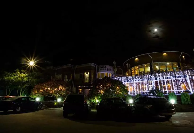 مسافرخانه Casa Teo