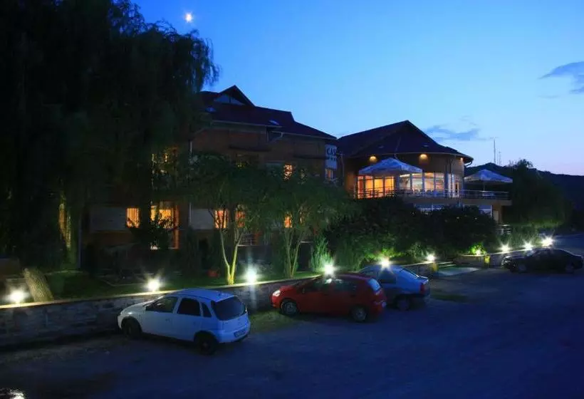 مسافرخانه Casa Teo