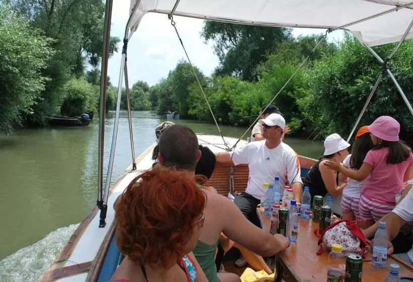 مسافرخانه Casa Teo