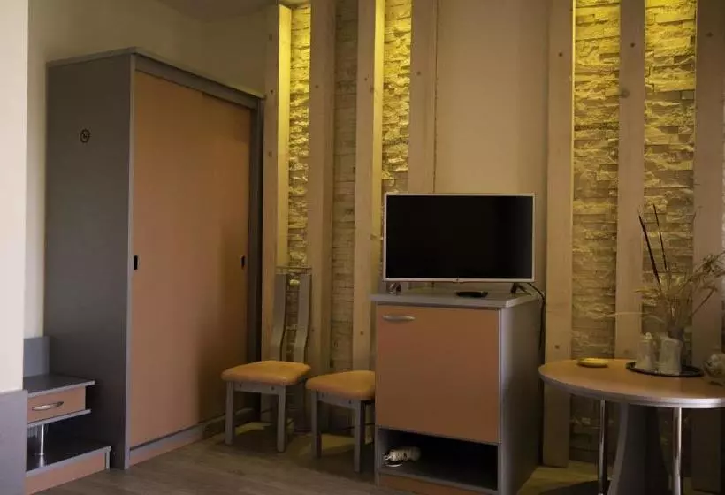 مسافرخانه Casa Teo