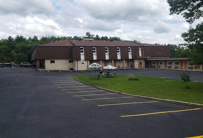 فندق Best Value Inn & Suites Parry Sound