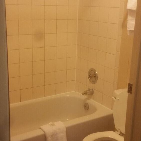 فندق Best Value Inn & Suites Parry Sound