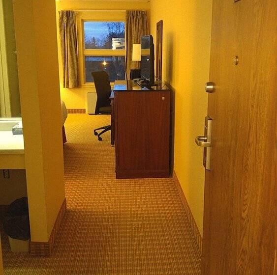 فندق Best Value Inn & Suites Parry Sound