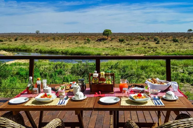 בית מלון כפרי Buckler S Africa Lodge Kruger Park