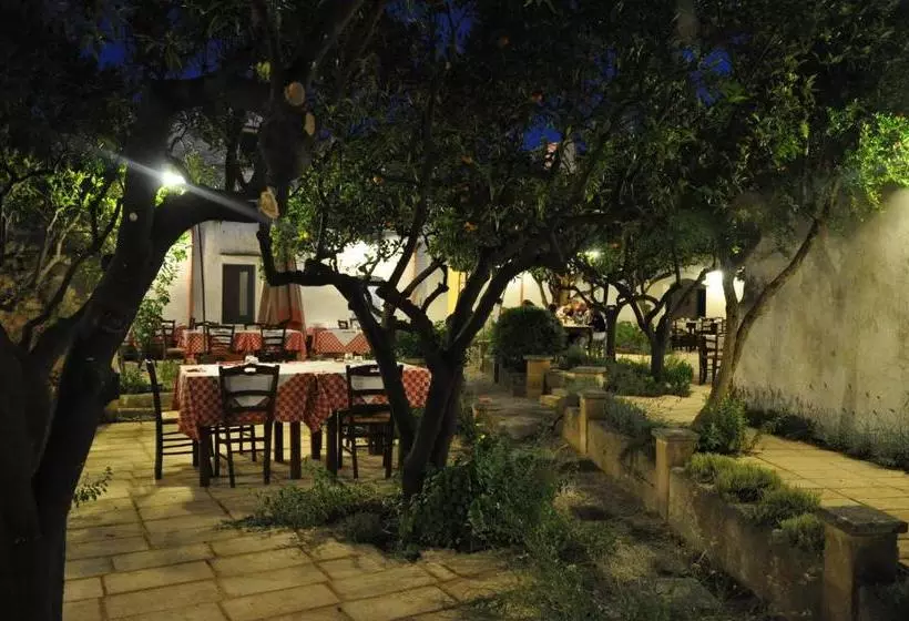 호텔 Corte Degli Aranci