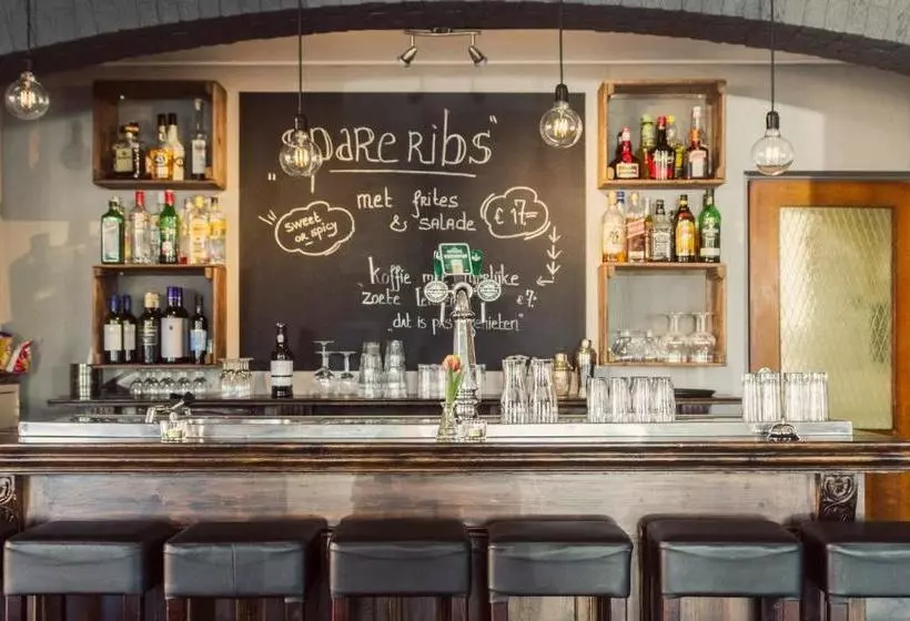 호텔 Restaurant De Baronie